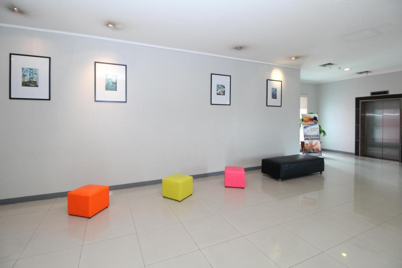 ホテルAiry Glodok Pinangsia Raya ジャカルタ エクステリア 写真