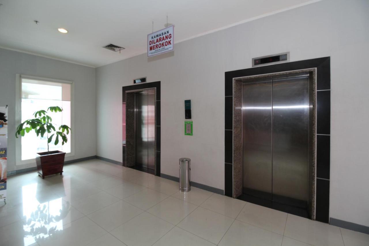 ホテルAiry Glodok Pinangsia Raya ジャカルタ エクステリア 写真