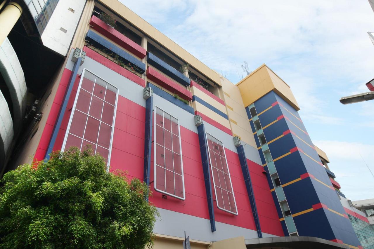 ホテルAiry Glodok Pinangsia Raya ジャカルタ エクステリア 写真